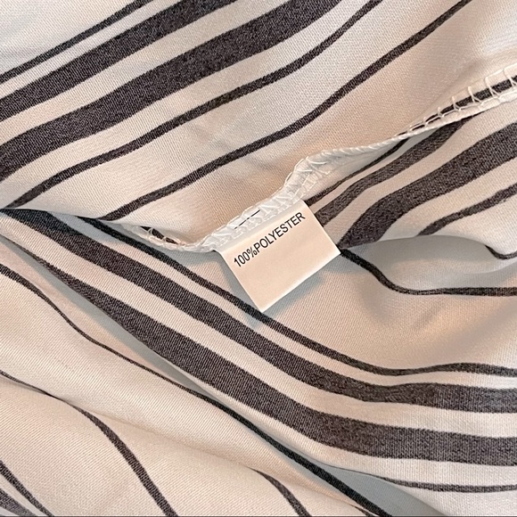 Lost Muse Black & White Striped Blouse, Size 6 (but fit me as a size 4) - Picture 6 of 7